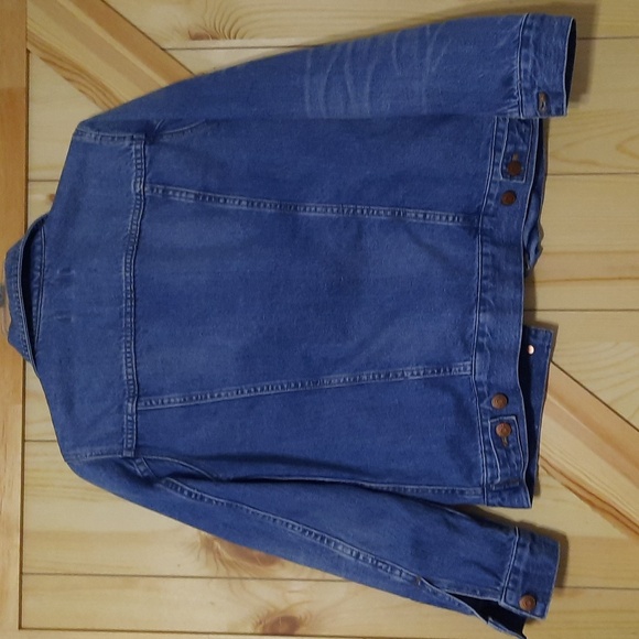 Madewell Classic Jean Jacket - Picture 2 of 4